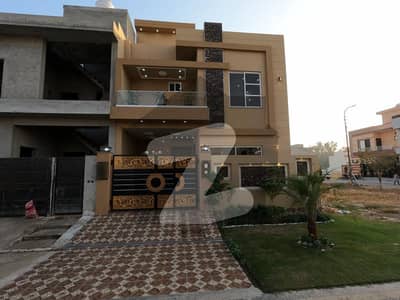 In Lahore You Can Find The Perfect Facing Park House For sale