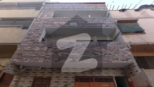 گلزارِ ہجری سکیم 33 کراچی میں 6 کمروں کا 5 مرلہ مکان 2.3 کروڑ میں برائے فروخت۔