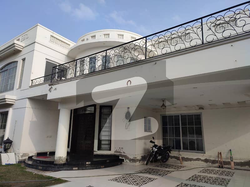 Dha Phase 8 2 Kanal Old House For Sale