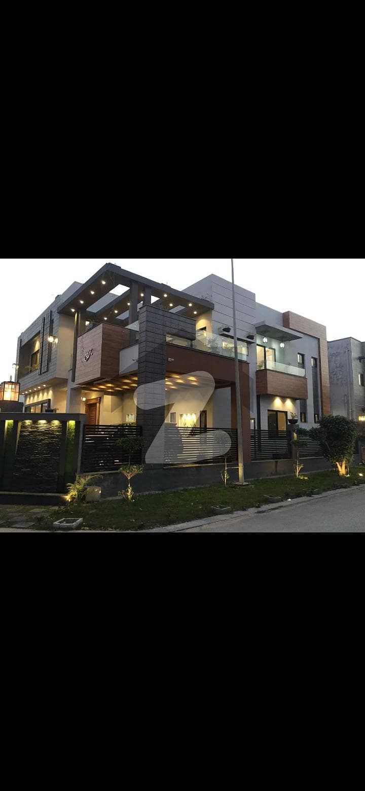 سٹی ہاؤسنگ سوسائٹی - بلاک اے سٹی ہاؤسنگ سوسائٹی سیالکوٹ میں 6 کمروں کا 15 مرلہ مکان 6.11 کروڑ میں برائے فروخت۔