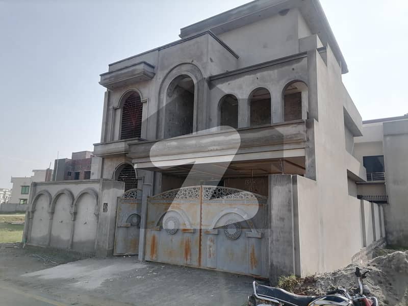 10 Marla House available for sale in Garden Town Phase 3 if you hurry