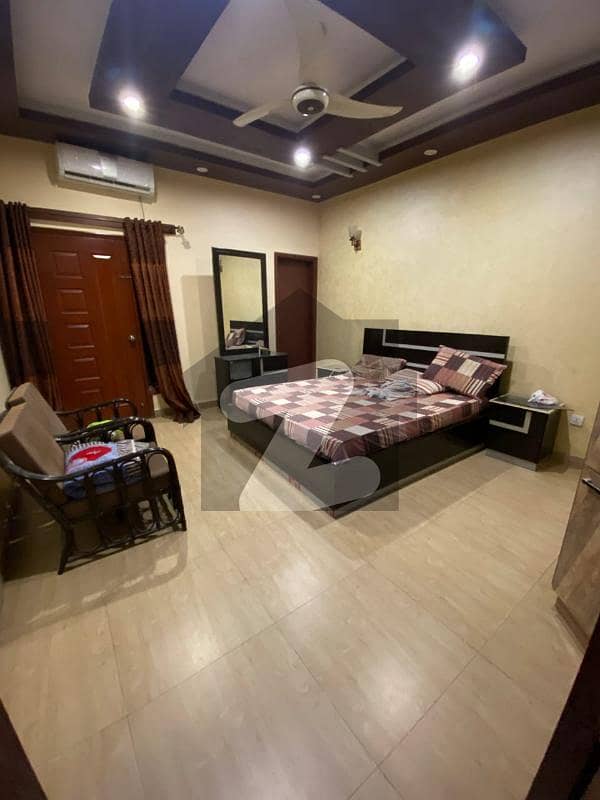 ڈی ایچ اے فیز 7 ایکسٹینشن ڈی ایچ اے ڈیفینس کراچی میں 4 کمروں کا 5 مرلہ مکان 1.3 لاکھ میں کرایہ پر دستیاب ہے۔