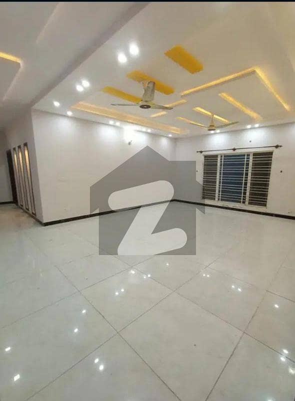 A Beautiful And Brand New Ground Portion For Rent In A Block