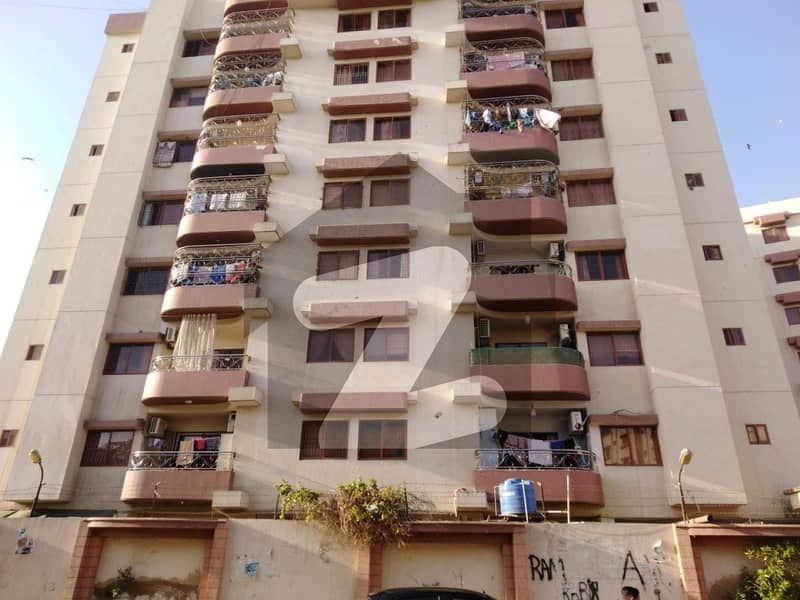 فریرے ٹاؤن کراچی میں 6 کمروں کا 16 مرلہ فلیٹ 9.25 کروڑ میں برائے فروخت۔