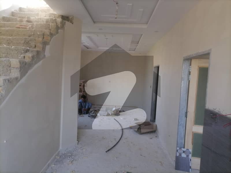 ورسک روڈ پشاور میں 4 کمروں کا 4 مرلہ مکان 1.2 کروڑ میں برائے فروخت۔