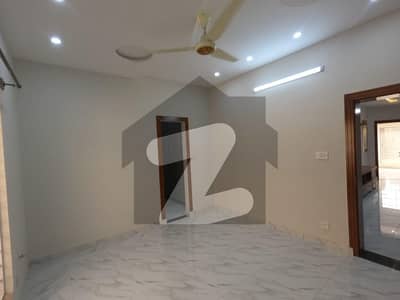 Good 10 Marla Flat For rent In Bahria Town Phase 8 - Sector F-1