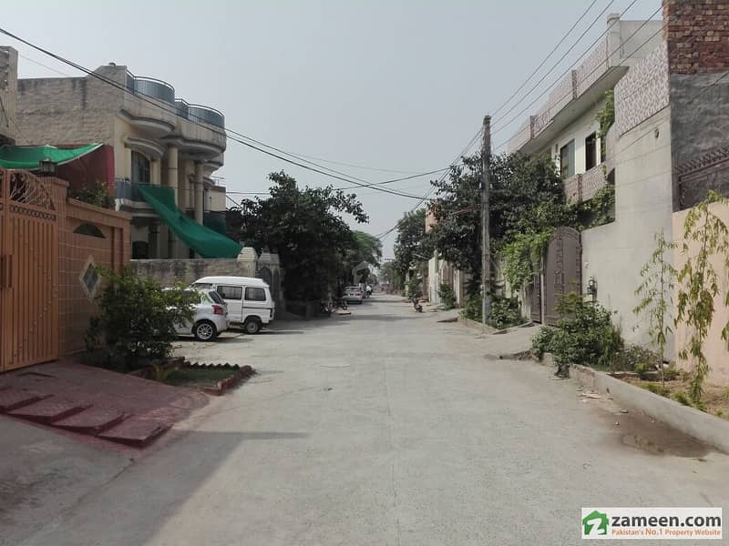 House Is Available For Sale Canal Point Housing Scheme, Harbanspura