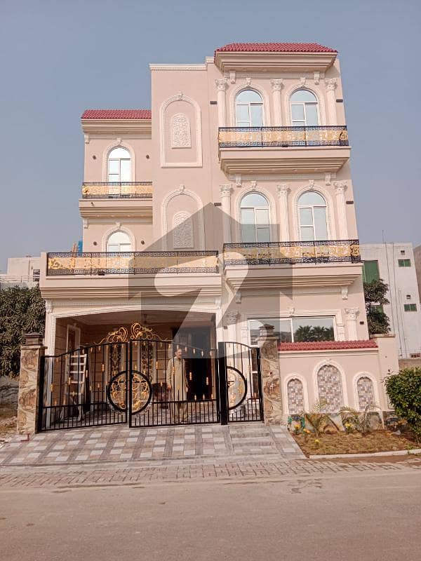 7  Marla Luxury Spanish Design Home For Sale In Dream Gardens Lahore.
