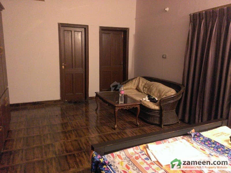 Dha Phase 1 Furnished 1 Bedroom Available For Rent