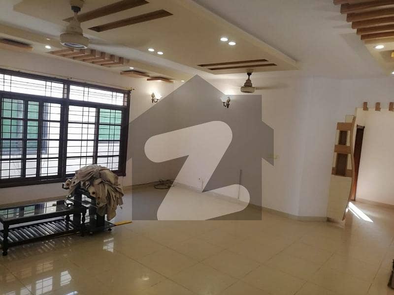 500 Yd 4 Bed Dd Upper Portion For Rent In Dha Phase 7 Tile Flooring Good Location
