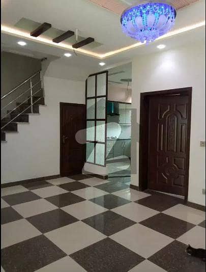 5 Marla Lower Portion Available For Rent In Eden Boulevard College Road Lahore