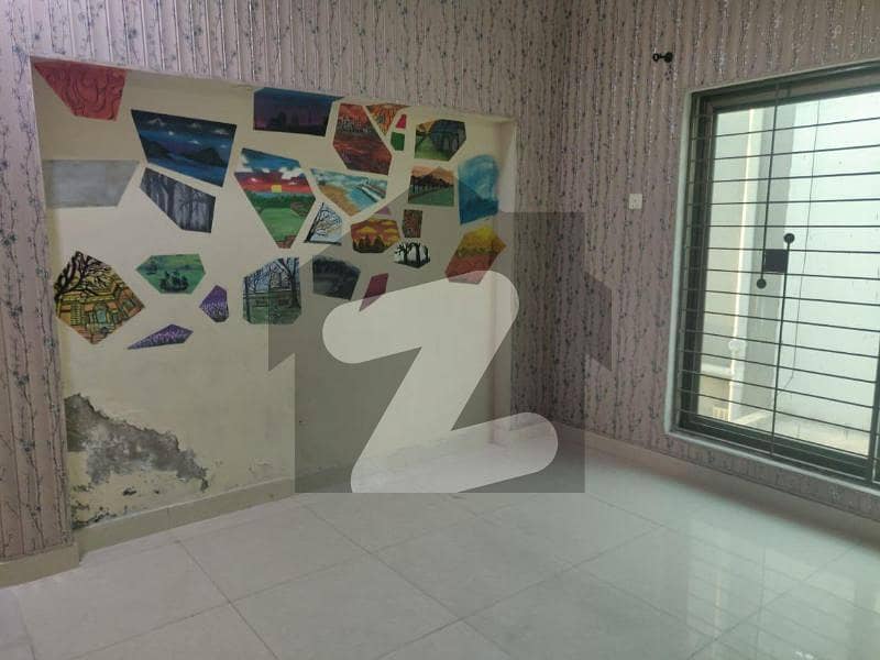 ٹرائیکون ویلیج - بلاک اے اے ٹرائیکون ویلیج لاہور میں 3 کمروں کا 5 مرلہ مکان 1.8 کروڑ میں برائے فروخت۔