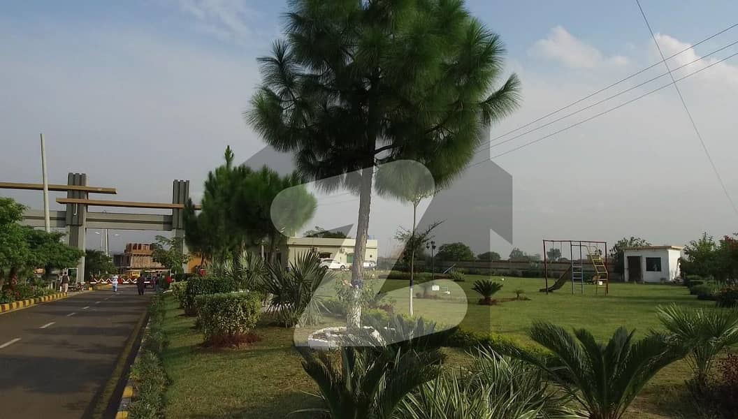 599 Square Feet Commercial Plot For Sale In University Town - Block F