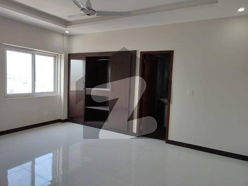 E-11/4 Main Marghalla Road Capital Residency Red Line 4 Bedroom Apartment For Rent