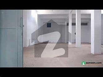 Building Of 7.5 Marla Is Available For rent In Cantt