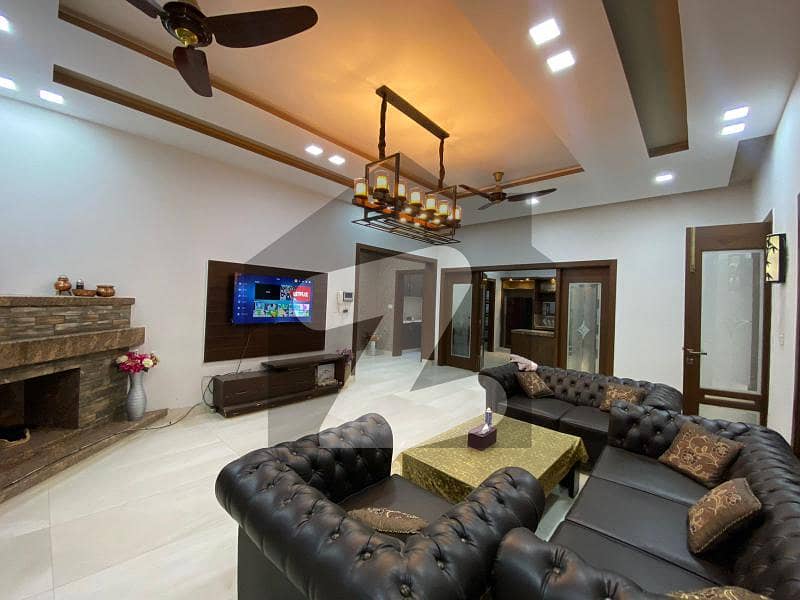 ایڈن ویلی فیصل آباد میں 4 کمروں کا 8 مرلہ مکان 2.9 کروڑ میں برائے فروخت۔