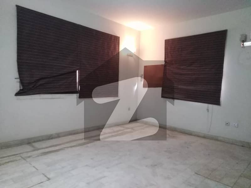 400 Square Yards House In Federal B Area - Block 11 For rent