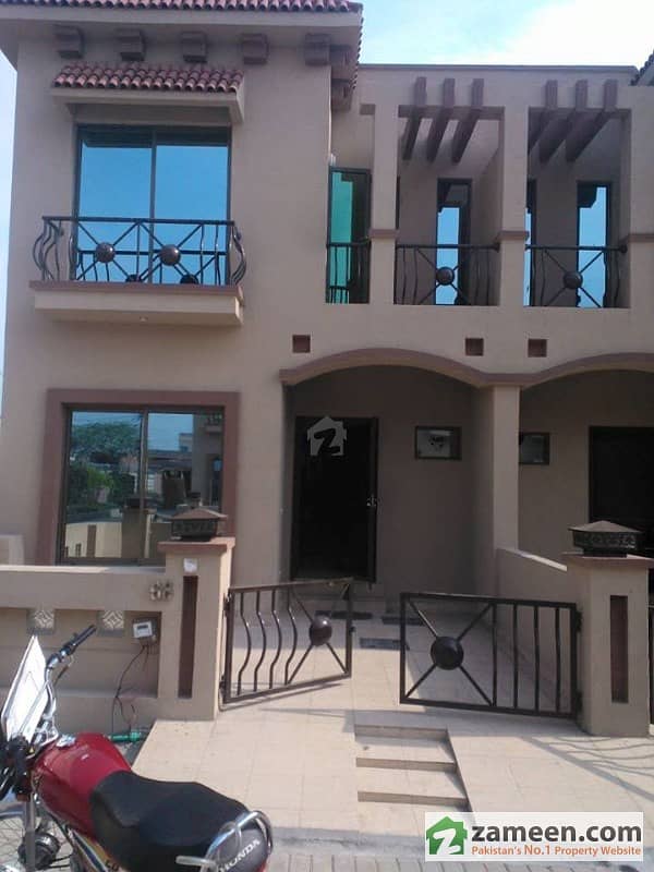 3. 5 Marla Brand New Corner Bungalow In Paragon City For Sale
