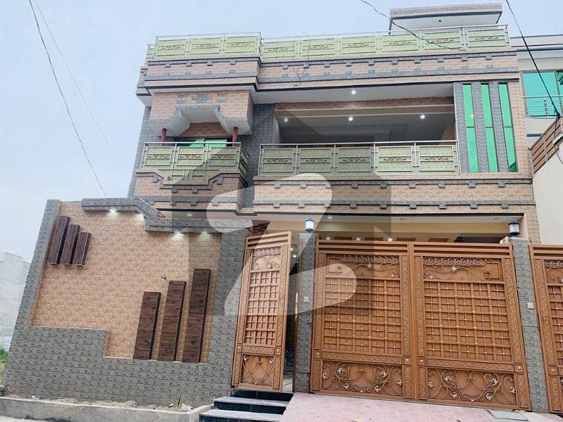 ورسک روڈ پشاور میں 9 کمروں کا 10 مرلہ مکان 3.8 کروڑ میں برائے فروخت۔