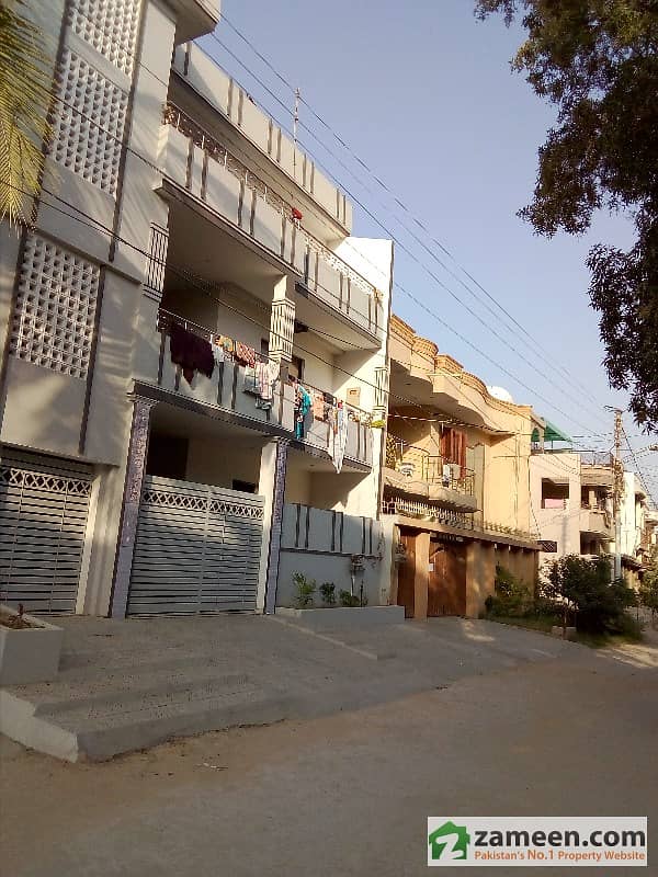 GulistaneJauhar Block 3 250 Sq Yard New Triple Storey House for