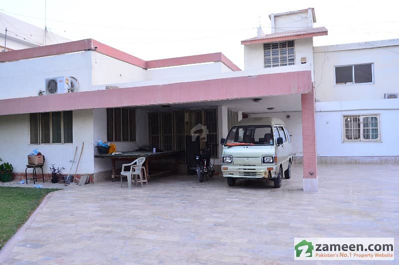 790 Sq. Yards Beautiful House For Sale in Gulshan-e-Iqbal