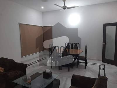 لائل پور گارڈن فیصل آباد میں 4 کمروں کا 5 مرلہ مکان 2.35 کروڑ میں برائے فروخت۔