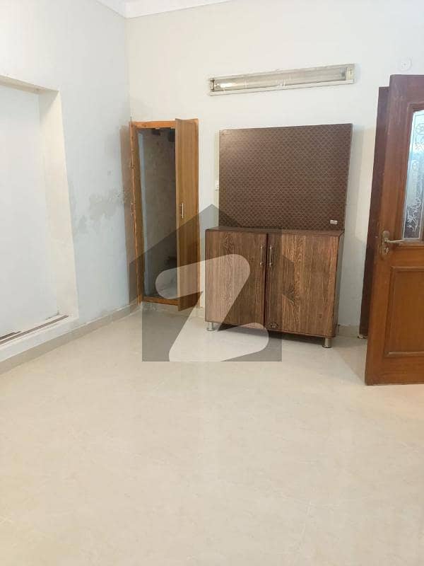Lower Portion For Rent In Model Town - Block G