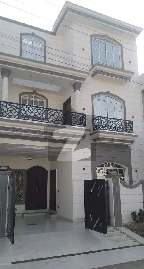 You Can Find A Gorgeous House For sale In Central Park Housing Scheme