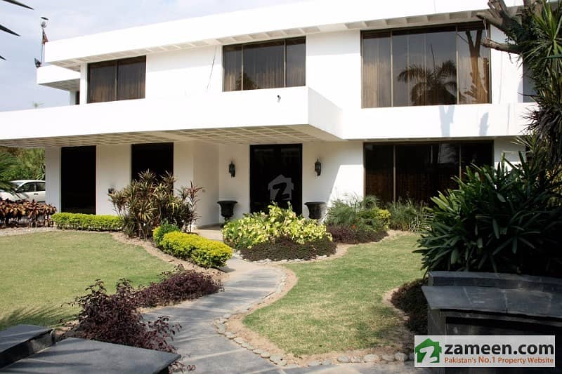 Luxurious And Furnished Day Dream Villa In Lahore On Daily Rent Base