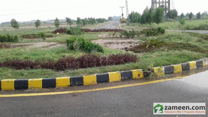 One Kanal 45x100 Plot No. 101, Block C Wyeth Raiwand Road One Kanal 45x100 Plot No. 101, Block C Wyeth Raiwand Road