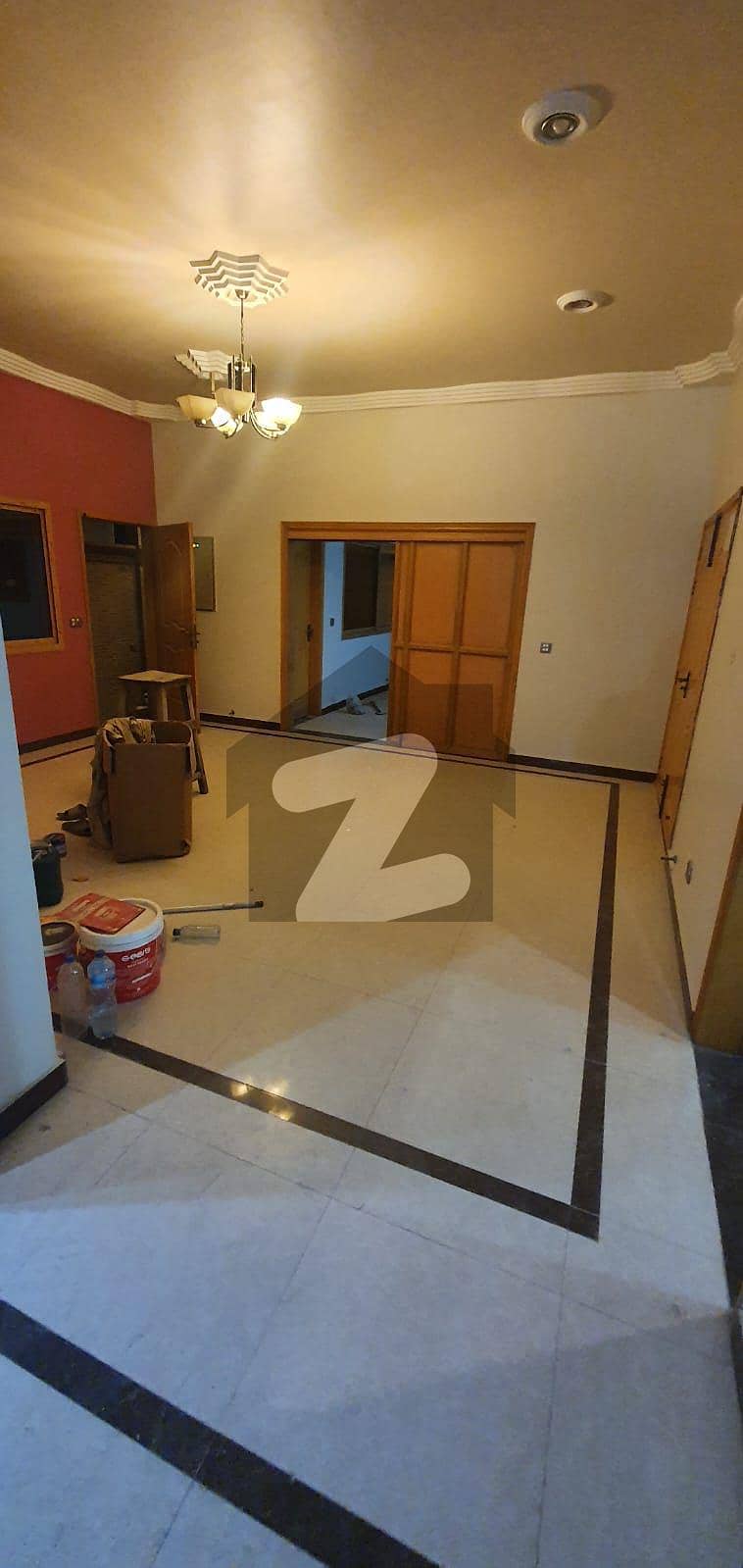 نارتھ ناظم آباد کراچی میں 10 کمروں کا 1.4 کنال مکان 2.3 لاکھ میں کرایہ پر دستیاب ہے۔