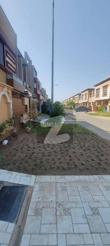 5 Marla New Modern Design House for sale In Paragon City Lahore