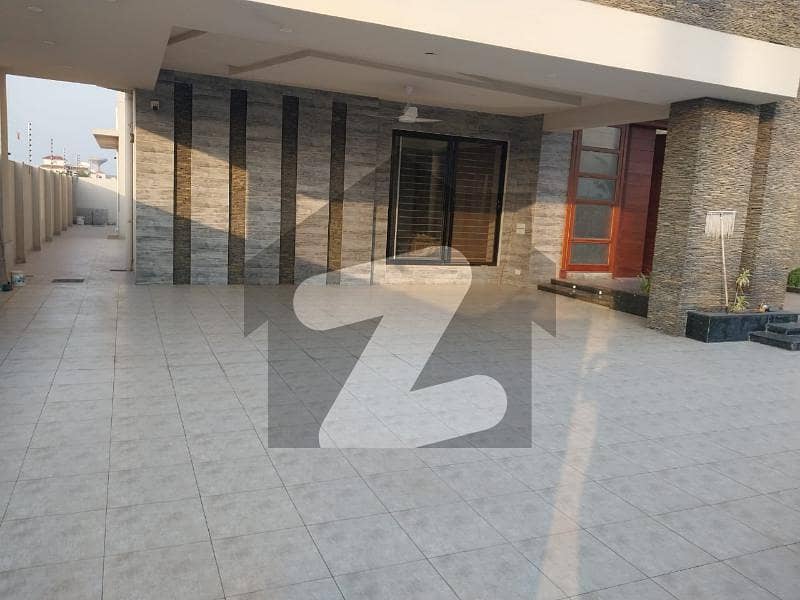 ڈی ایچ اے فیز 6 ڈیفنس (ڈی ایچ اے) لاہور میں 5 کمروں کا 2 کنال مکان 7.15 لاکھ میں کرایہ پر دستیاب ہے۔