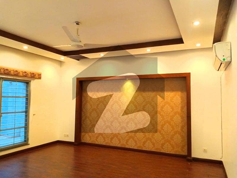 پیراگون سٹی - امپیریل بلاک پیراگون سٹی لاہور میں 7 کمروں کا 1 کنال مکان 1.8 لاکھ میں کرایہ پر دستیاب ہے۔