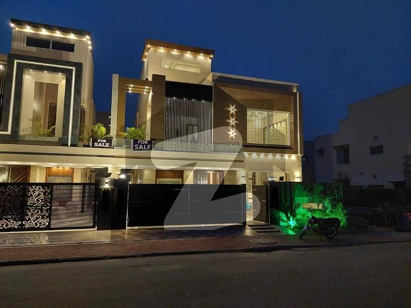 Luxurious Designer 10 Marla Brand New House For Sale in Bahria Town Lahore