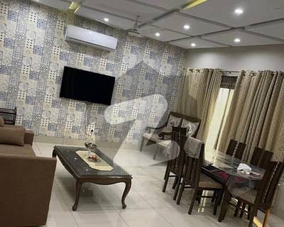 کینال روڈ فیصل آباد میں 5 کمروں کا 11 مرلہ مکان 1.47 لاکھ میں کرایہ پر دستیاب ہے۔