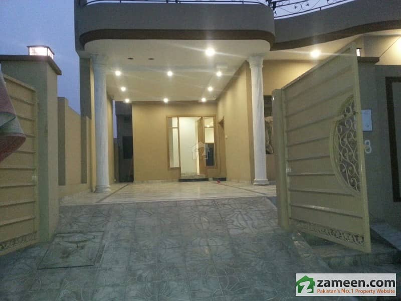 10 Marla Furnished Dubai Style With Basement House For Sale
