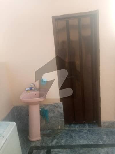 ناز ٹاؤن ۔ بلاک اے ناز ٹاؤن لاہور میں 4 کمروں کا 3 مرلہ مکان 1.1 کروڑ میں برائے فروخت۔