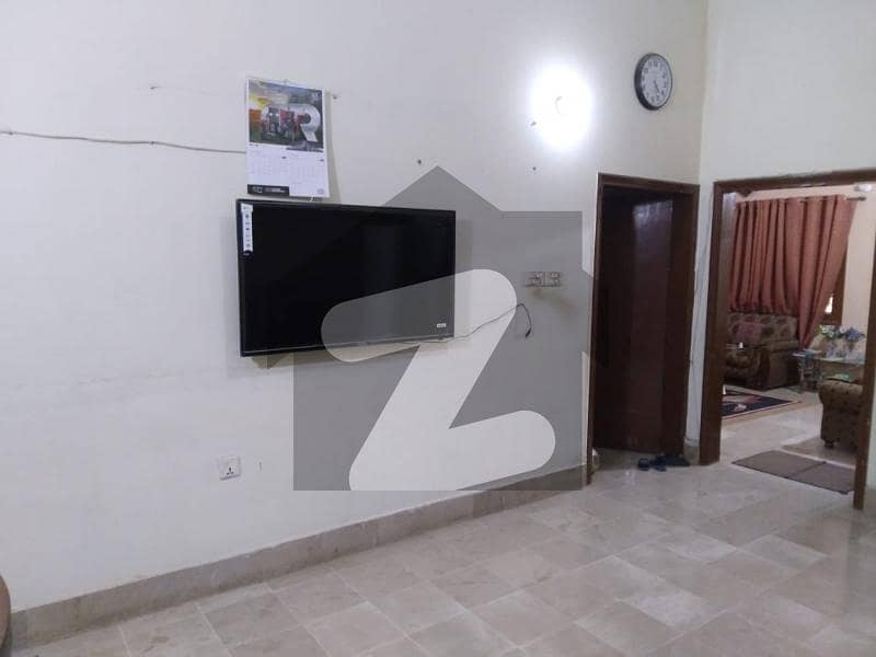 Prime Location House Of 200 Square Yards Available In Shah Faisal Town