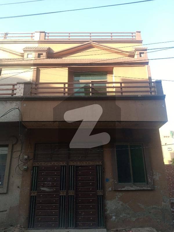 علی عالم گاڈرن لاہور میں 3 کمروں کا 3 مرلہ مکان 27 ہزار میں کرایہ پر دستیاب ہے۔