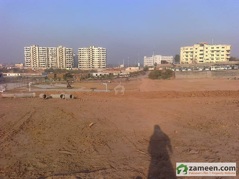10 Marla Corner Plot Available For Sale - Just Near To Comsats And Pak-turk. 