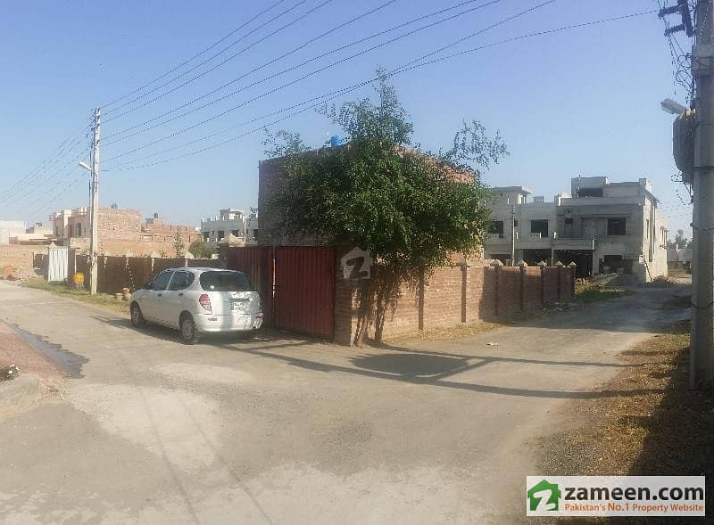 10 Marla Corner Plot For Sale Canal Garden, Faisalabad ID1223502