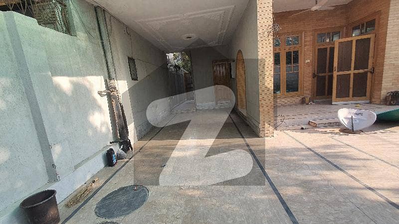 Phase 2 Sector J-4 10 Marla House For Rent