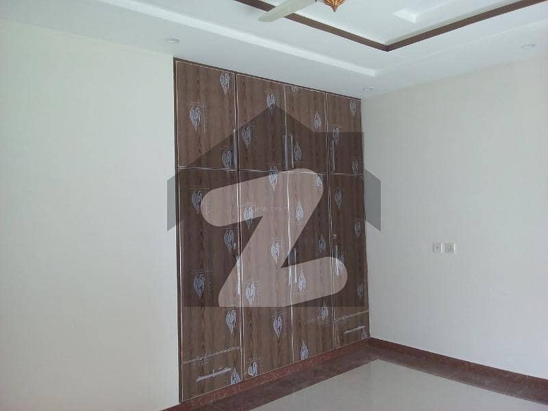 ONE KANAL UPPER PORTION AVAILABLE FOR RENT IN VALENCIA TOWN LAHORE