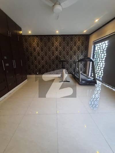 Independent Portion Of 1 Kanal  Available For Rent