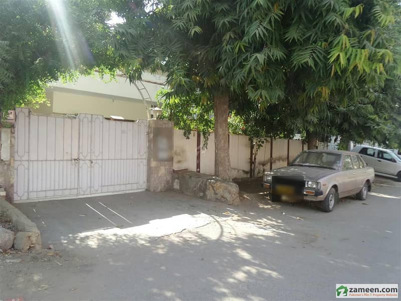 House With Garden Is Available For Sale GulshaneIqbal Block 5