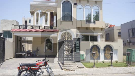 10 Marla Luxery House For Sale In Bahria Town Lahore Bahria Town ...