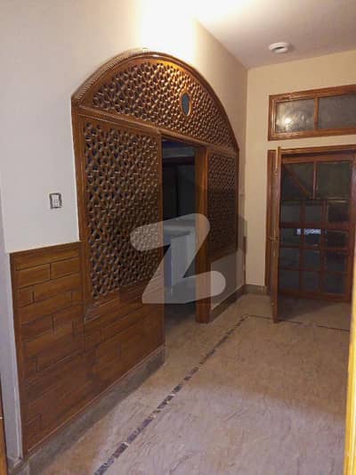 2bed drawing dining 1st floor vip condition in saudagran society near Anwar ul uloom