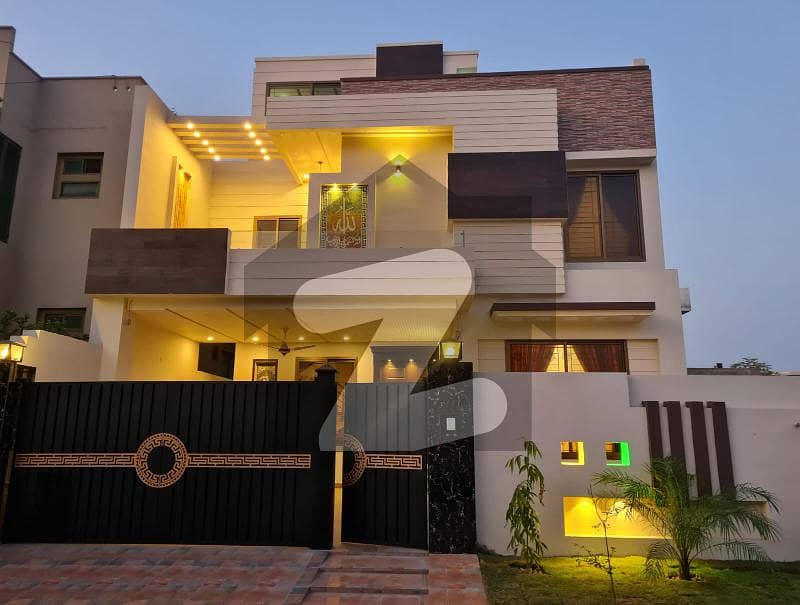 11.5 Marla Luxurious Brand New House Garden Town Phase1, Gujranwala