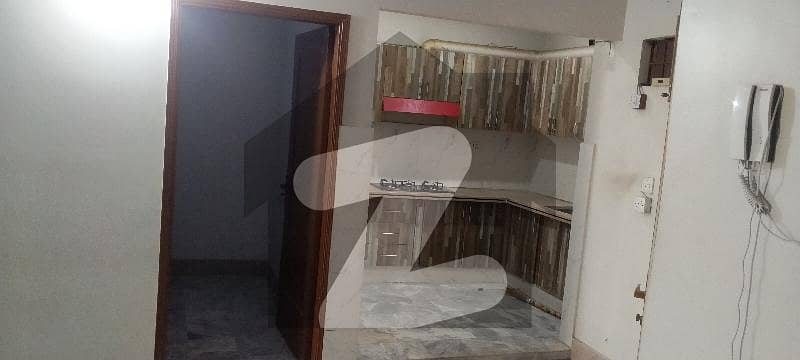 اختر کالونی جمشید ٹاؤن کراچی میں 2 کمروں کا 4 مرلہ فلیٹ 22 ہزار میں کرایہ پر دستیاب ہے۔